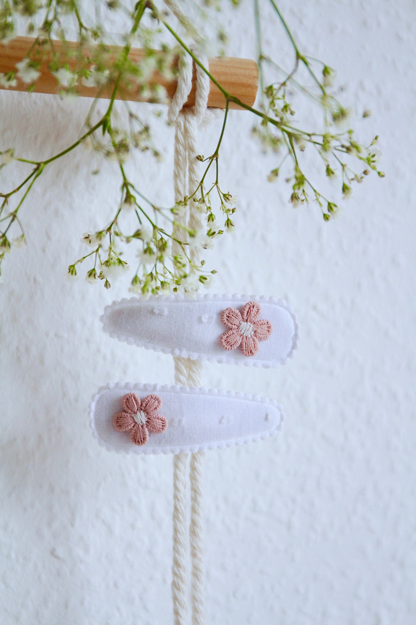 CLIP | DAISY PINK SNAP |