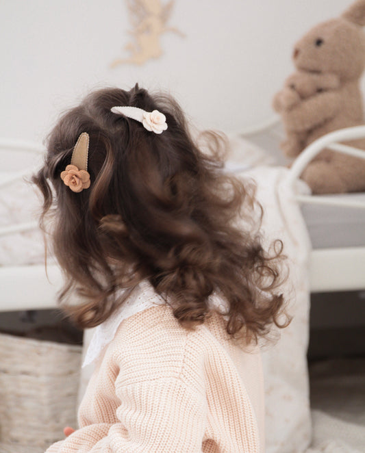 Daisy floral clip | Ivory/ dark beige |