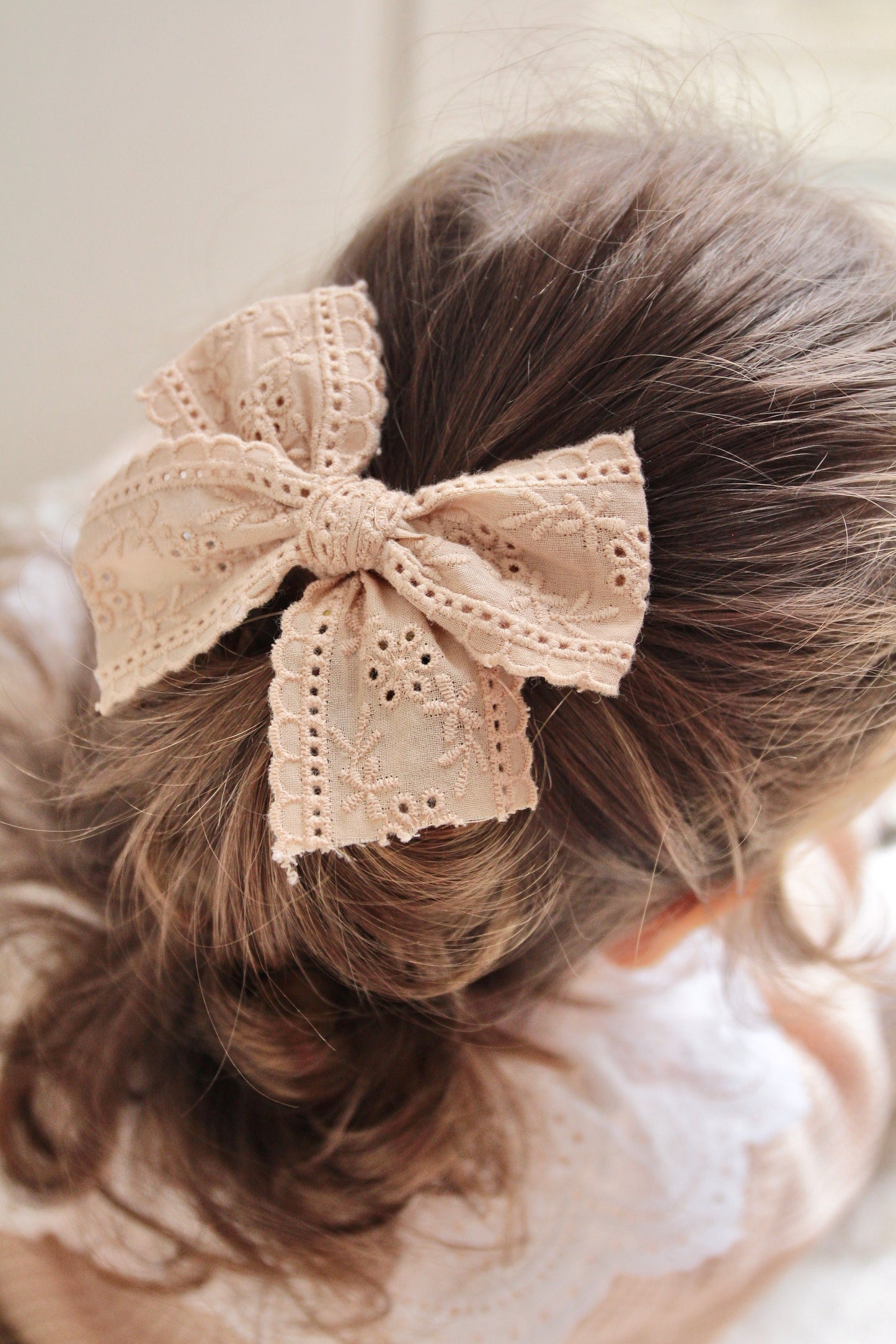 Lace bow