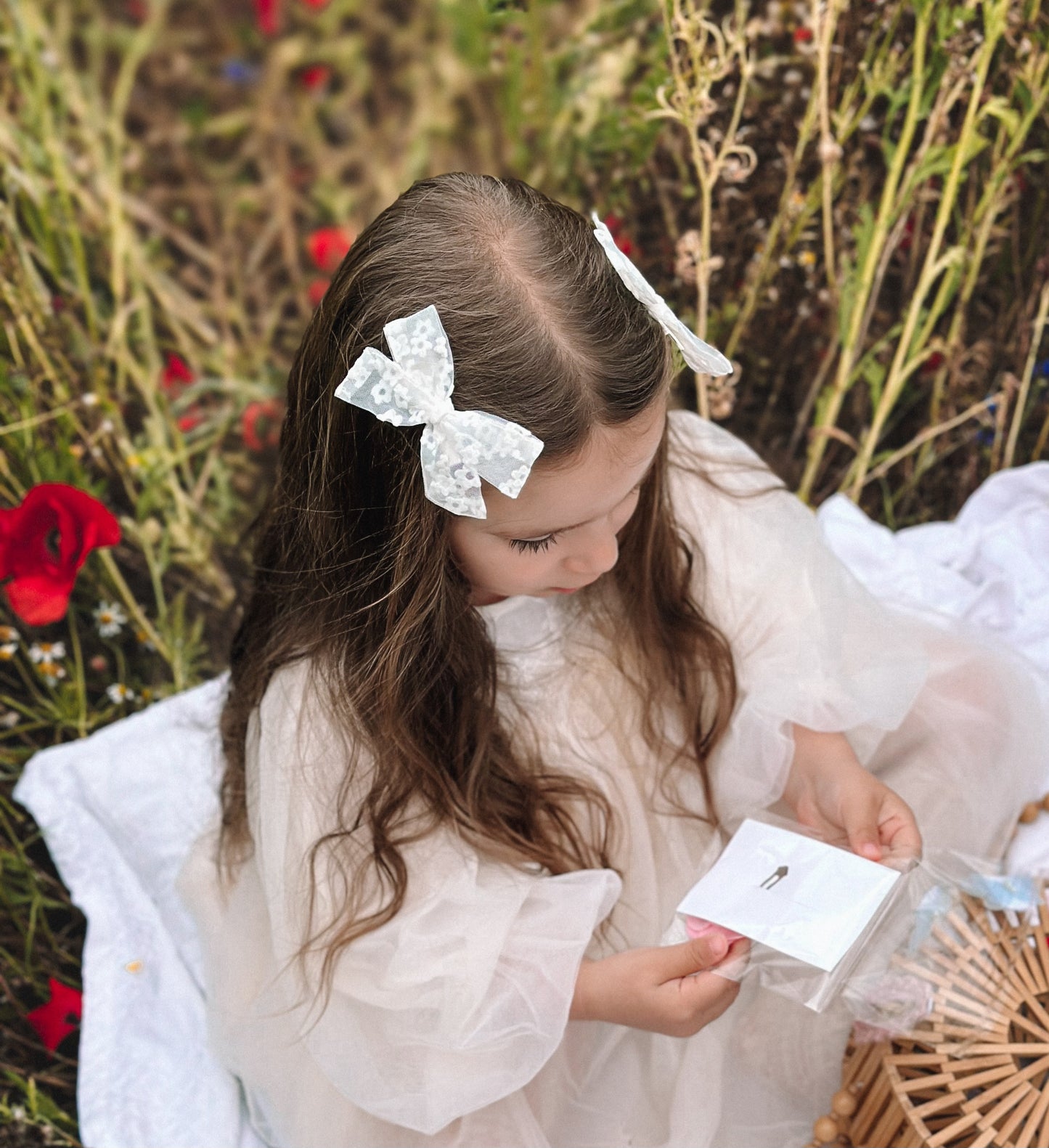 Schoolgirl Bow| White Daisy Lace |