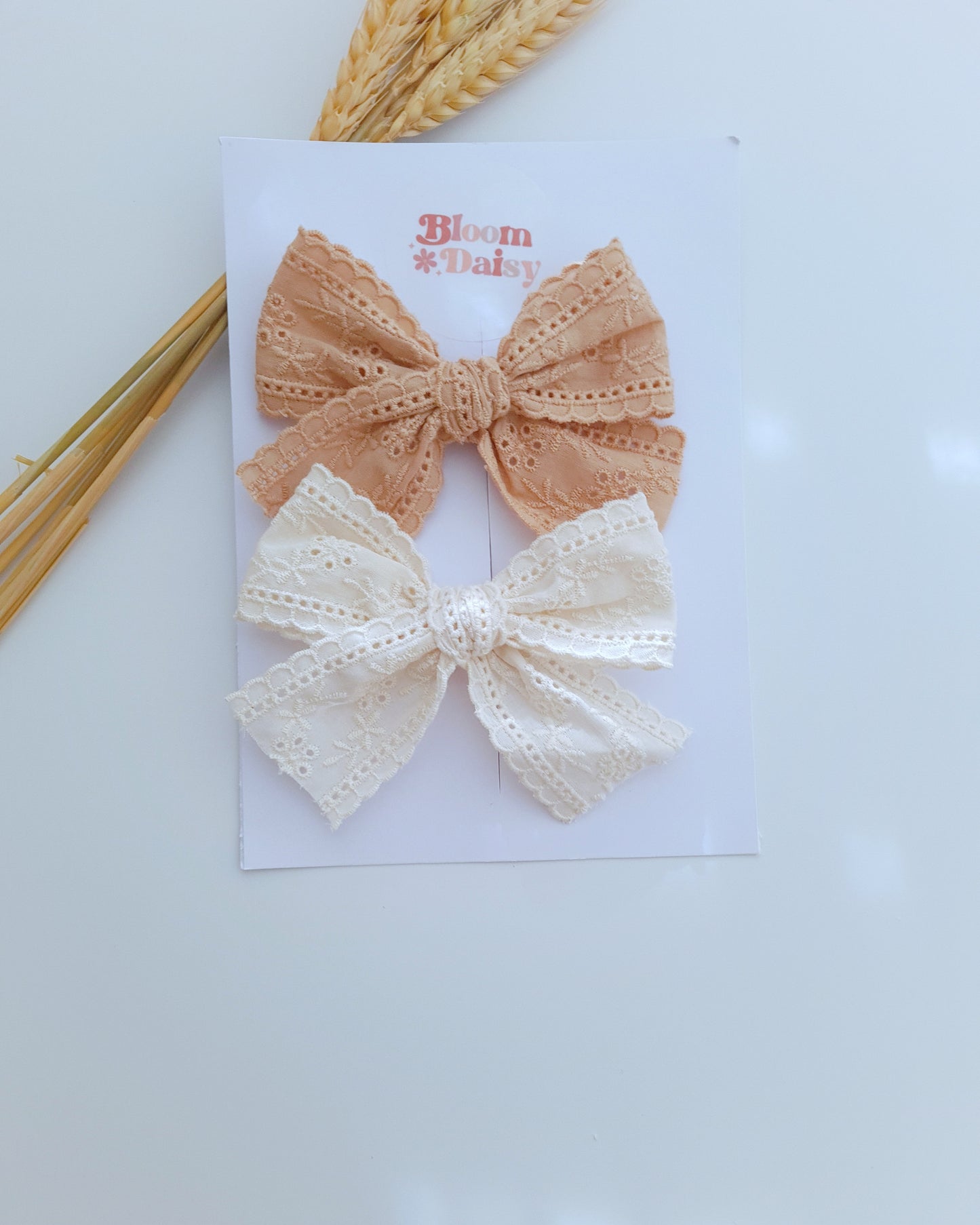 Lace bow