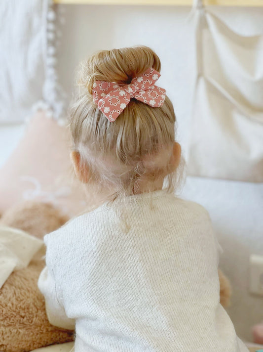 Schoolgirl Bow | Pink Lace Bow |