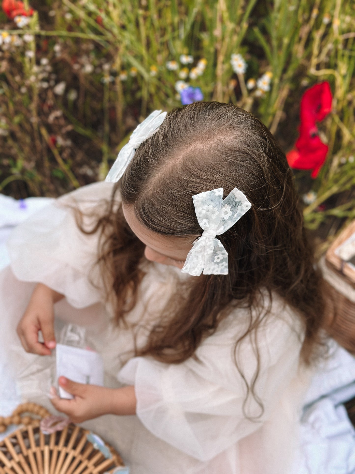 Schoolgirl Bow| White Daisy Lace |